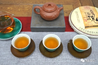 勐库经典茶魂系列、2010下关金丝沱上新,还有勐库戎氏经典茶合集 勐库经典茶魂系列、2010下关金丝沱上新,还有勐库戎氏经典茶合集