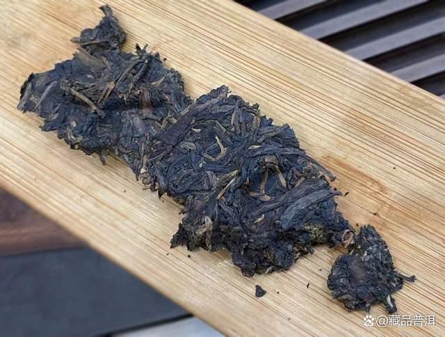 宝焰小铁饼中老期普洱茶收藏价值解析
