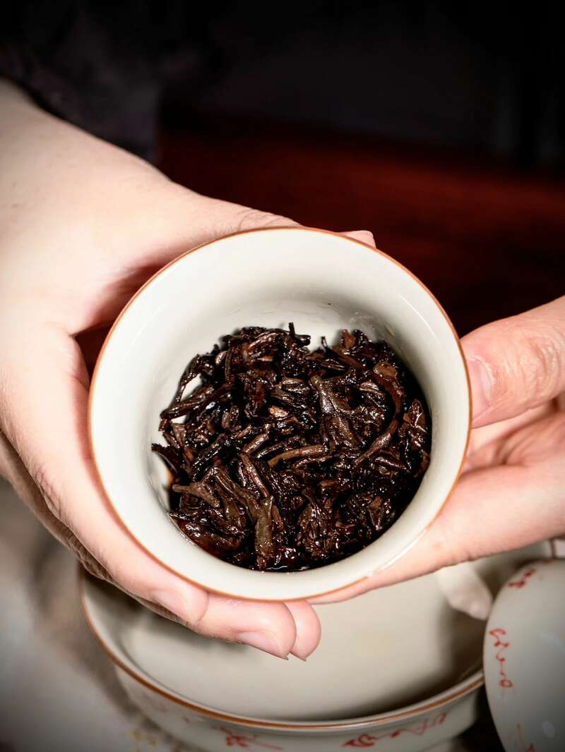 元月3日 19:00,老同志蛇年生肖熟饼“江耀金鱗”钜惠宣发 brand_alt_mark