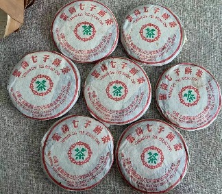 99傣文青饼详解:88青饼的传世嫡系产品,90年代7542收官之作! 99傣文青饼详解:88青饼的传世嫡系产品,90年代7542收官之作!