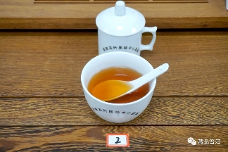 06年勐库母树茶春母，早年冰岛料压制，到底好不好？开汤审评来了