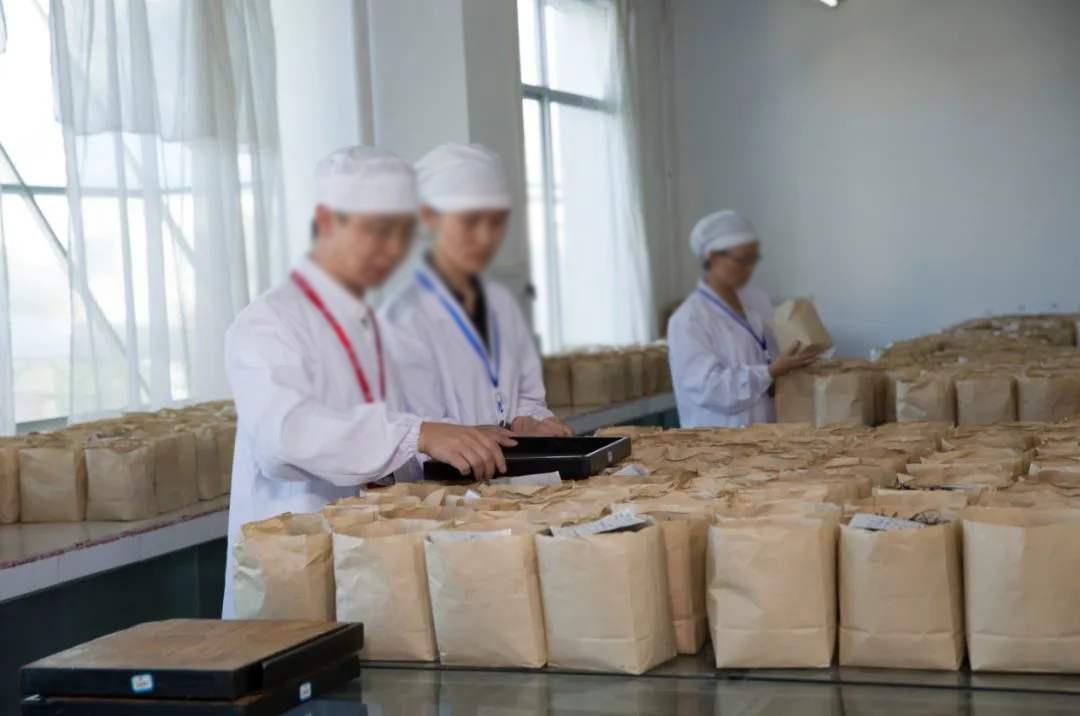 白水清说普洱茶:拼配是很深的功力,在理性藏茶中收获快乐! 白水清说普洱茶:拼配是很深的功力,在理性藏茶中收获快乐!