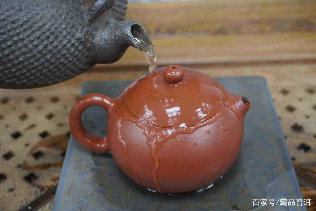 老熟茶怎么冲泡更好喝？以05年红大益7572熟饼为例，纯经验分享