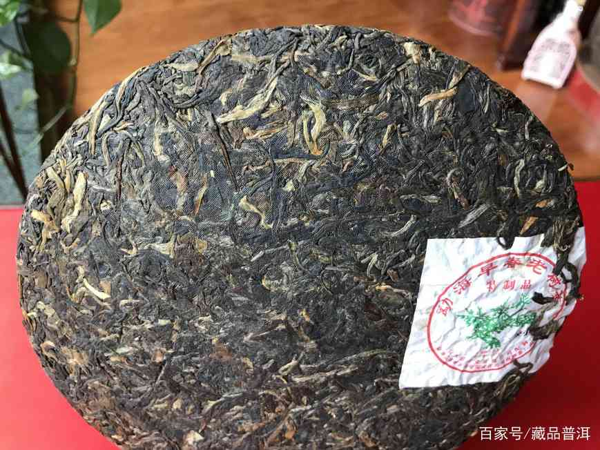 白水清亲制07勐海早春，别名“小88青饼”！今日开汤鉴赏