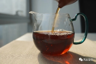 普洱茶煮茶技巧解析，激发茶香层次感