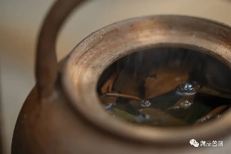 普洱茶煮茶技巧解析，激发茶香层次感