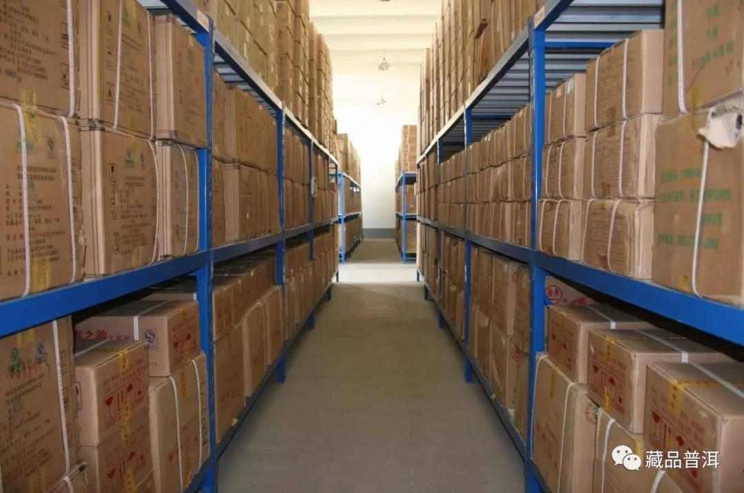 不同地区普洱茶存储方法解析：高湿防潮、干燥增湿全攻略