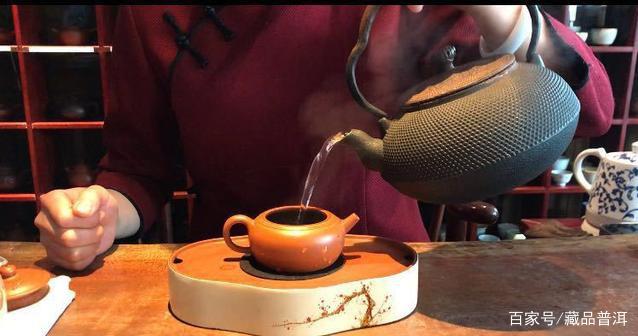 普洱茶冲泡技巧：紫砂壶、水温与出汤时间解析