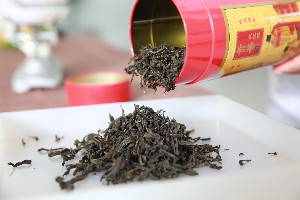 揭秘武夷岩茶独特的“上市时差”与“岩韵”密码