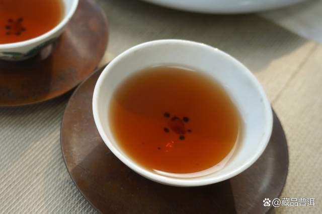 1801早春乔木熟饼：高端熟茶口感与收藏价值解析