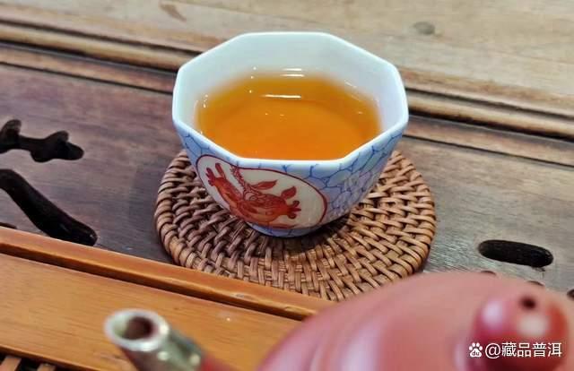 昌泰2004年陈弘昌攸乐极品老生茶品鉴与陈化解析