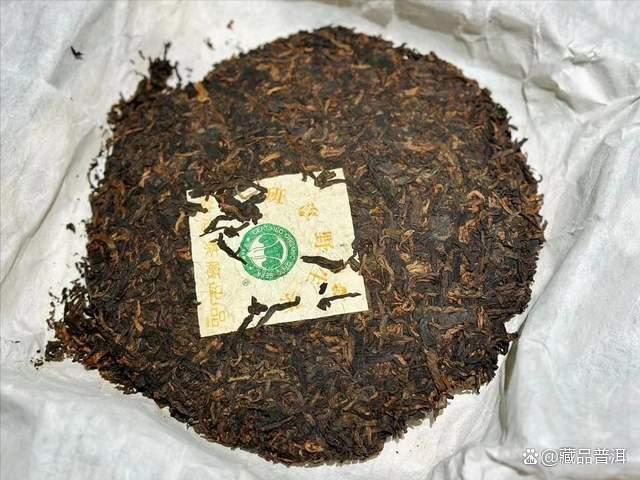 2000年班章大白菜熟茶三款经典对比，大一号大二号特二号特点解析