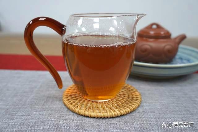 2000年下关绿盒甲沱深度解析,经典老生茶收藏价值 2000年下关绿盒甲沱深度解析,经典老生茶收藏价值