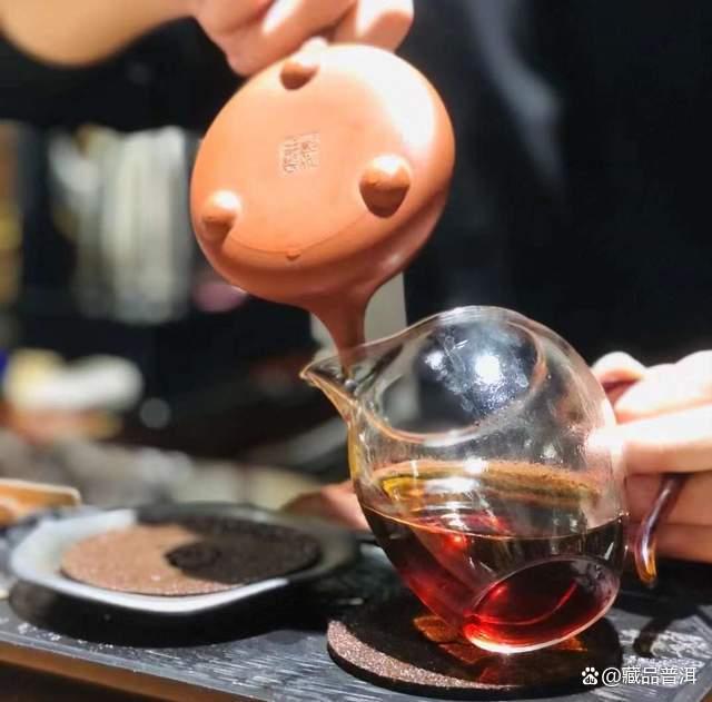 99易昌号宋体精品普洱茶特点解析及收藏价值 99易昌号宋体精品普洱茶特点解析及收藏价值