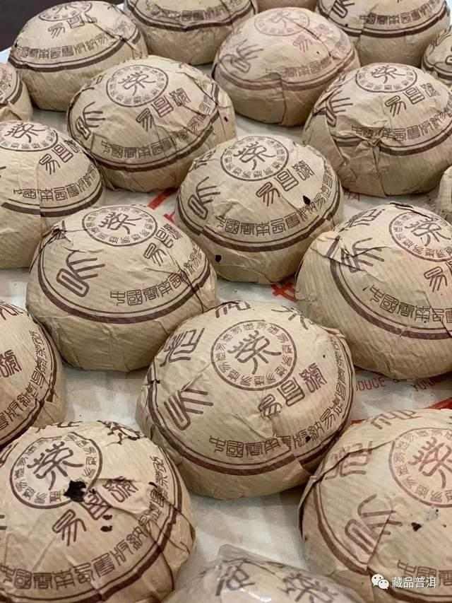 99易昌号普洱茶家族全解析：从标准饼茶到小歪沱的传奇故事