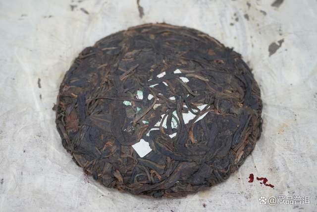 2003年易昌号小饼深度解析,易武茶标杆产品的品质魅力 2003年易昌号小饼深度解析,易武茶标杆产品的品质魅力