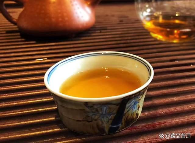 2004年昌泰茶壶陈蛮砖深度解析,古六大茶山野生纯料典范 2004年昌泰茶壶陈蛮砖深度解析,古六大茶山野生纯料典范