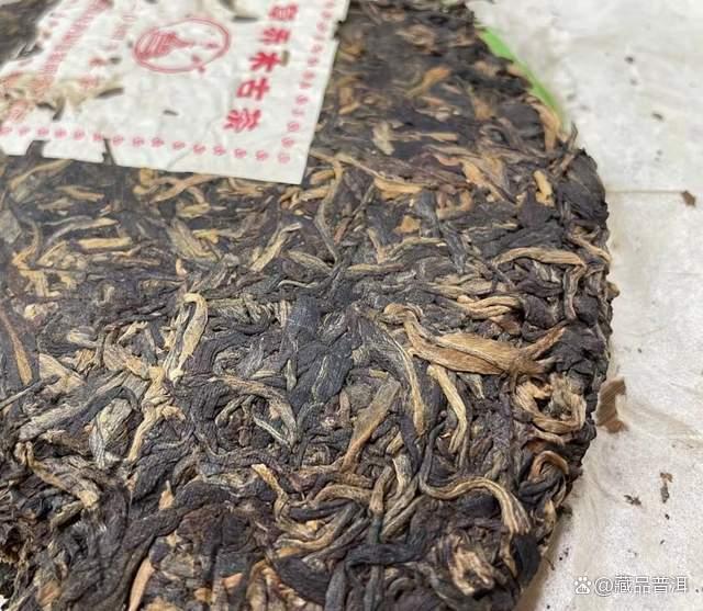 中期普洱茶选购指南:仓储原料工艺三大关键要素 中期普洱茶选购指南:仓储原料工艺三大关键要素
