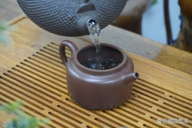 普洱老茶冲泡五大技巧，掌握正确方法品鉴岁月陈香