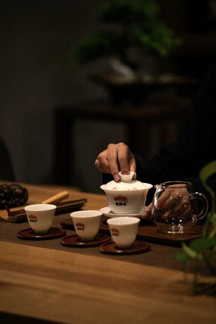 新茶友如何选对盖碗，泡茶不烫手？