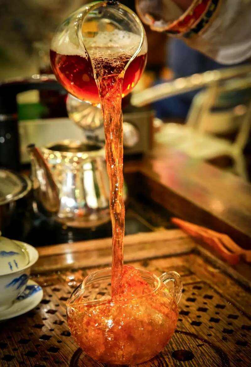 雅安茶文化探秘:从千年蒙顶山茶到春季采茶体验 来不来雅安喝茶?回答我!