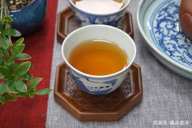 勐海茶厂易武一片叶：叶柄怀定制的经典普洱茶传奇