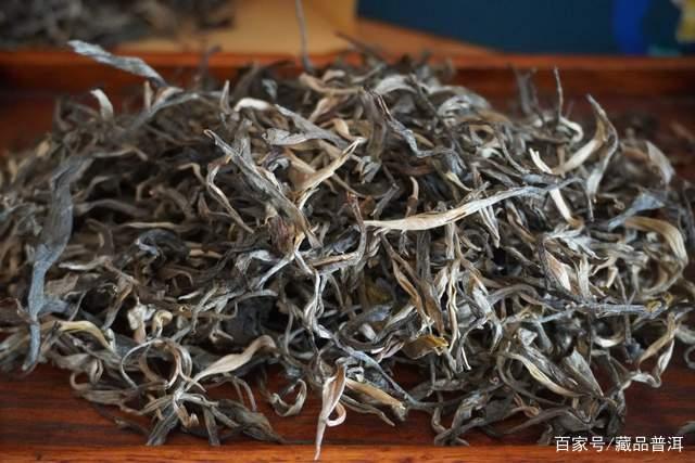 普洱茶中期茶选购指南:10-20年陈化价值解析 普洱茶中期茶选购指南:10-20年陈化价值解析