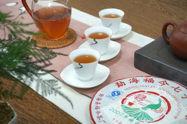 2007年福今精品青饼深度评测:口感层次丰富回甘强劲 2007年福今精品青饼深度评测:口感层次丰富回甘强劲