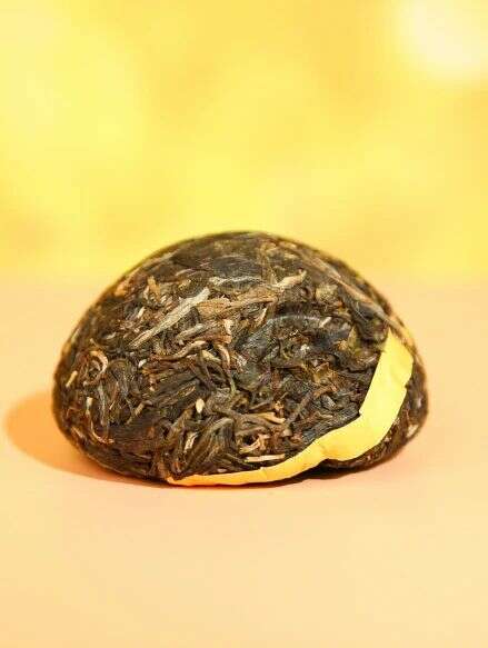 金丝沱茶二十年经典传承,布朗古树料成就茶中传奇 下关金丝沱茶 二十年经典再现,一缕金丝,万重茶香!