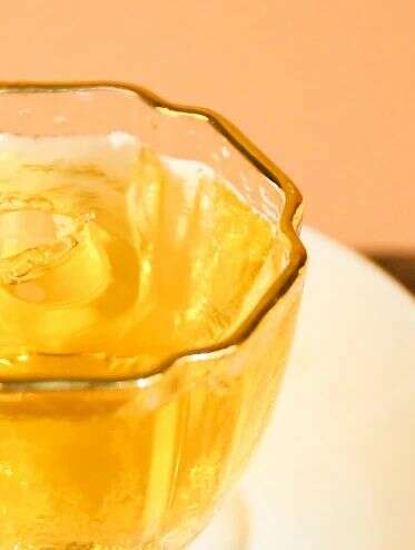 金丝沱茶二十年经典传承,布朗古树料成就茶中传奇 下关金丝沱茶 二十年经典再现,一缕金丝,万重茶香!