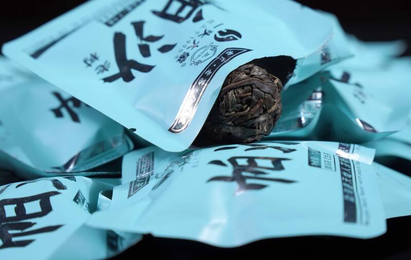 帕沙老树龙珠生茶口感评测:花香浓郁回甘显著的高性价比普洱茶 清新淡雅花蜜香:2024年一头大象帕沙老树龙珠