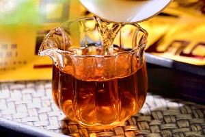 捧一杯热茶,静候冬日漫长 捧一杯热茶,静候冬日漫长