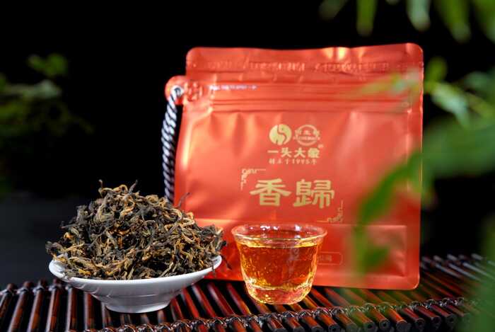 秋深了，天冷了，恰是围炉饮茶时