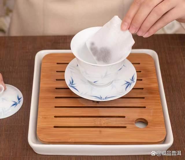 普洱茶撬茶技巧与碎茶妙用方法