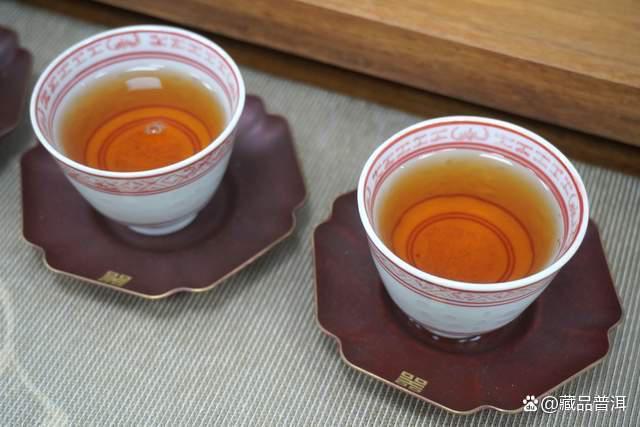 2006年福今布朗青饼深度解析,中老期普洱茶市场的黑马传奇 2006年福今布朗青饼深度解析,中老期普洱茶市场的黑马传奇