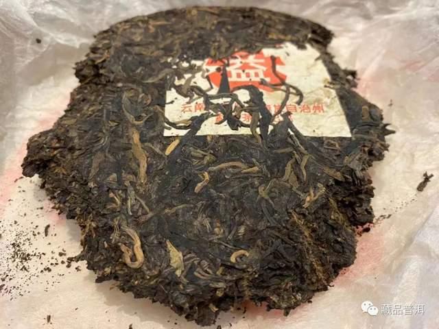红大益402大叶青饼深度解析,被名字耽误的中期茶精品 红大益402大叶青饼深度解析,被名字耽误的中期茶精品