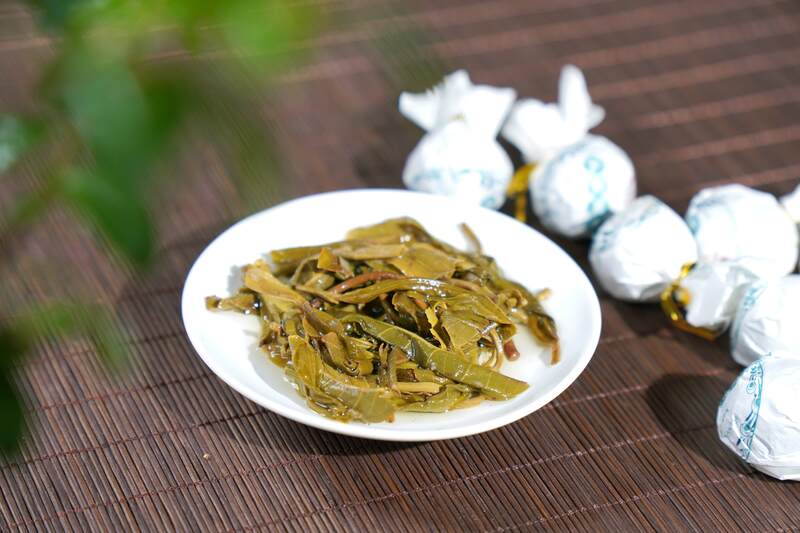 孔雀普洱茶品质解析:高端原料工艺与独特口感体验 2024年一头大象孔雀龙珠生茶