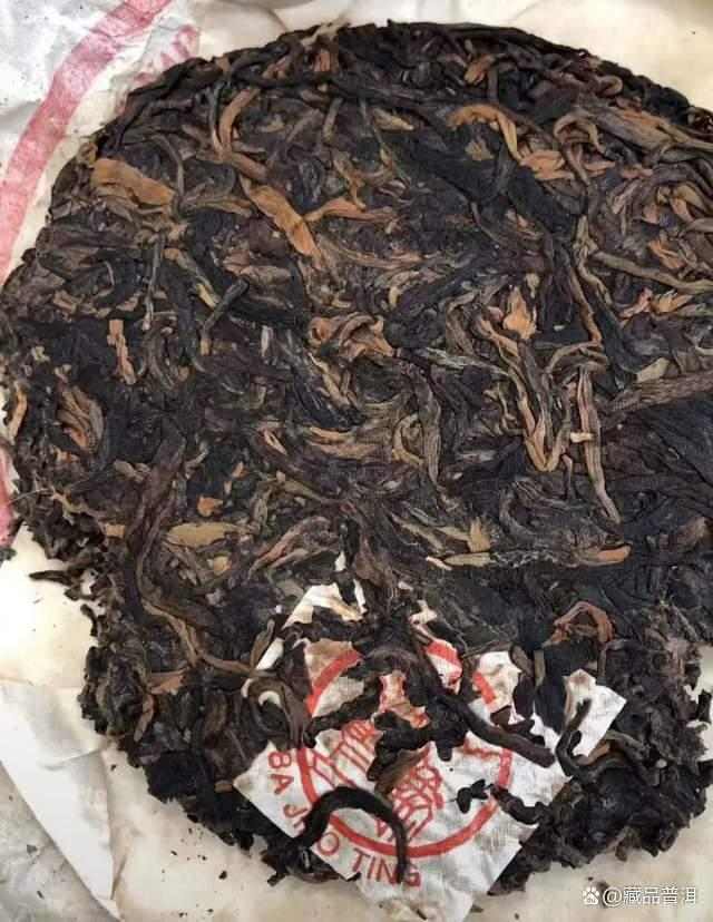 八角亭2003年银毫饼口感评测 古树普洱茶的经典之作 八角亭2003年银毫饼口感评测 古树普洱茶的经典之作