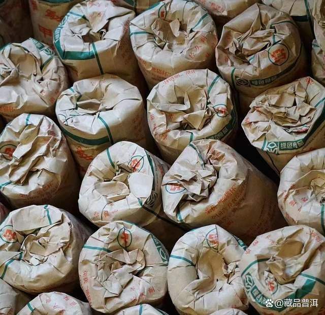 大益2003年甲级沱茶品鉴 19年陈期经典生沱特点解析 大益2003年甲级沱茶品鉴 19年陈期经典生沱特点解析