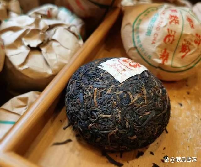 大益2003年甲级沱茶品鉴 19年陈期经典生沱特点解析 大益2003年甲级沱茶品鉴 19年陈期经典生沱特点解析