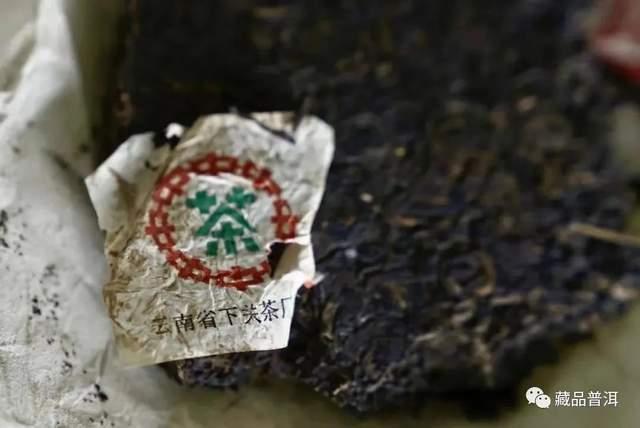 2003年下关小飞铁普洱茶深度解析，独特口感与收藏价值揭秘