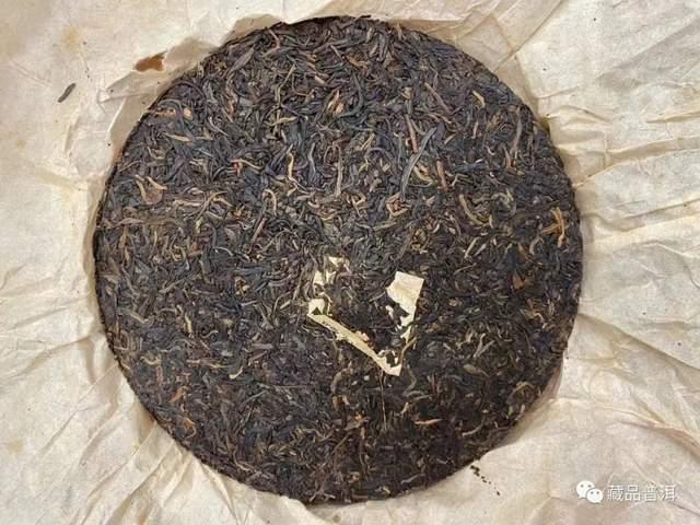 2003年下关小飞铁普洱茶深度解析，独特口感与收藏价值揭秘