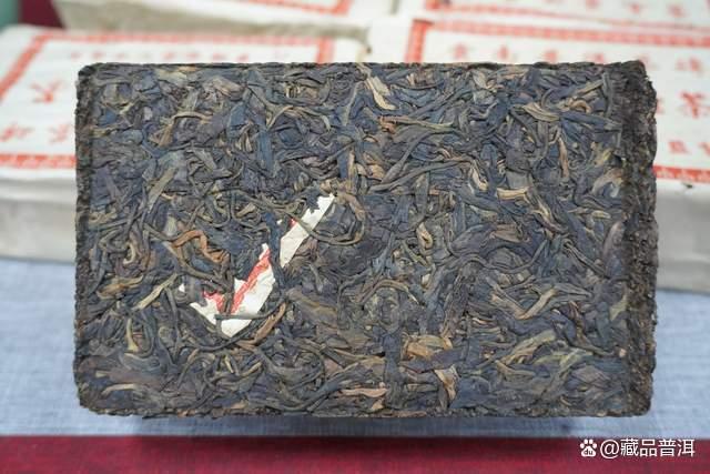 2004年澳门华联砖普洱茶深度解析，中老期茶市场明星产品