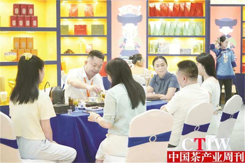 熊国森携“天地和”铸就茶界新传奇 brand_alt_mark
