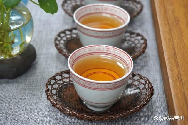 陈升号2012-2015金班章：班章茶区拼配茶，浓酽度更胜一筹