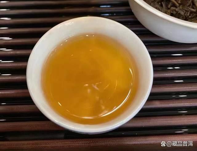 下关2006年宝焰牌小铁饼，延续03年首批风格！堪称中期茶潜力股