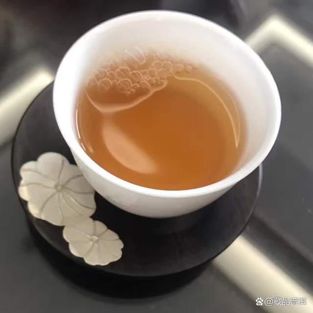 福今2006年大曼吕精品青饼，中期茶黑马！与同年布朗珍藏旗鼓相当