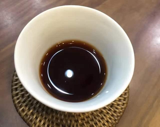紫大益什么价格？208批紫大益7572熟饼，如何辨别真伪？专业解析