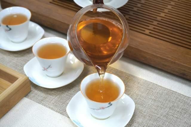 普洱茶苦酸涩成因及转化策略解析
