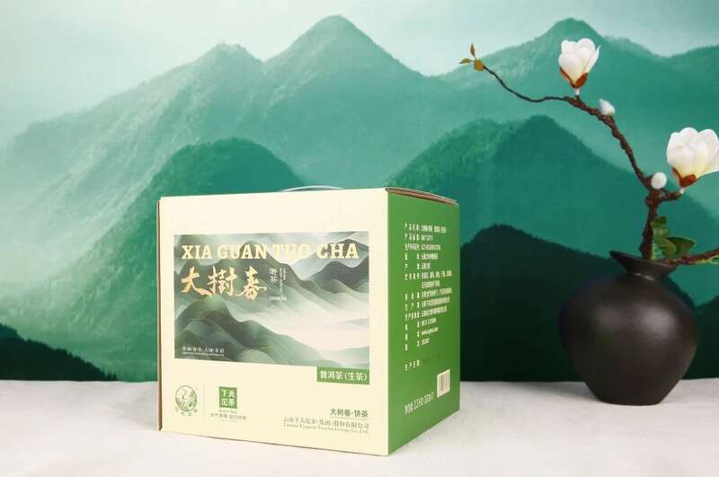 细品春韵香气,大树春饼茶的自然清甜与持久醇厚 下关大树春饼茶 细酌高山云雾滋养出的“春韵”